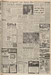Manchester Evening News Friday 12 December 1958 Page 17