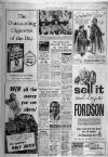 Hull Daily Mail Tuesday 01 October 1957 Page 9