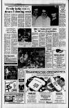 Huddersfield Daily Examiner Monday 22 December 1986 Page 3