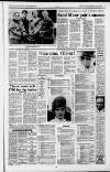 Huddersfield Daily Examiner Wednesday 04 January 1989 Page 11