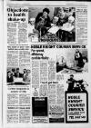 Telephone Classified Advertising 538321 All other departments 537444 Huddersfield Daily Examiner Tuesday September 5 1989 5 NEWS Report on weak
