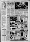 Huddersfield Daily Examiner Friday 01 December 1989 Page 7