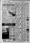 Huddersfield Daily Examiner Thursday 07 December 1989 Page 19