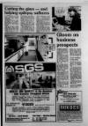 Grimsby Daily Telegraph Wednesday 06 December 1989 Page 17