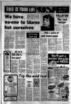 Sunday Sun (Newcastle) Sunday 28 November 1971 Page 9