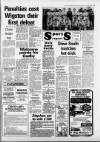 Oadby & Wigston Mail Friday 11 October 1985 Page 15