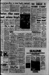 Manchester Evening News Friday 09 January 1970 Page 19