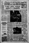Manchester Evening News Monday 07 January 1974 Page 9