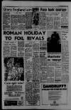 Manchester Evening News Thursday 15 January 1976 Page 19