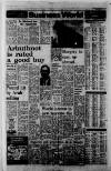 Manchester Evening News Monday 02 February 1976 Page 11