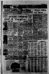 Manchester Evening News Wednesday 04 February 1976 Page 17