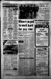 Manchester Evening News Monday 01 November 1982 Page 4