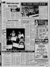 Cumbernauld News Thursday 02 December 1982 Page 17